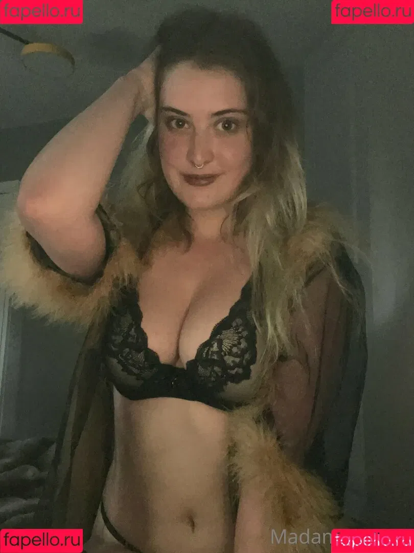 Madame Cersei Onlyfans Photo Gallery 