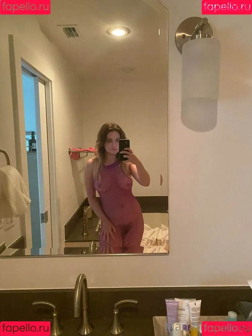 Madame Cersei Onlyfans Photo Gallery 