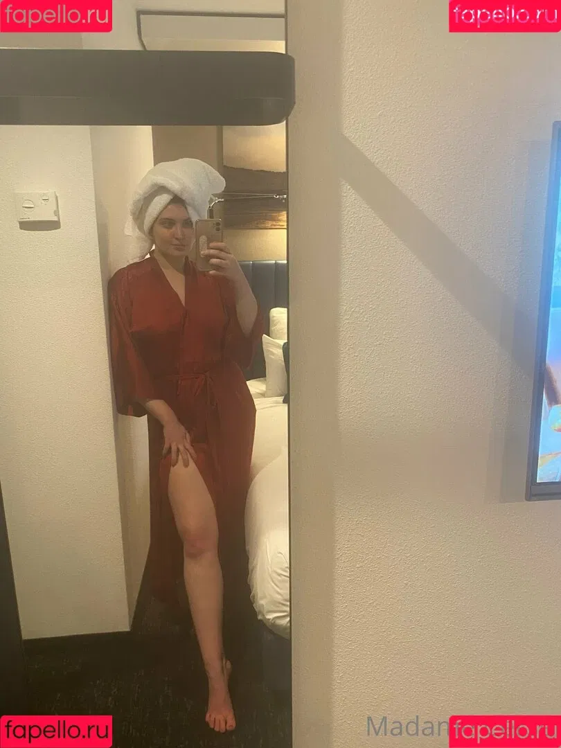 Madame Cersei Onlyfans Photo Gallery 
