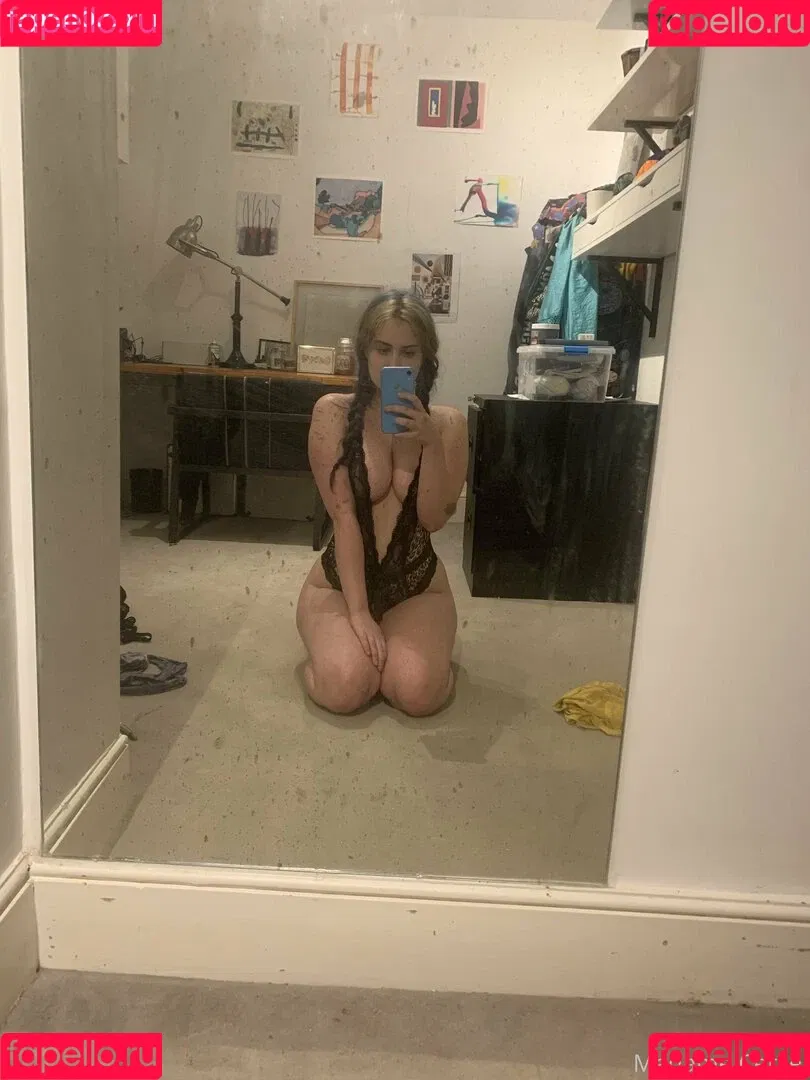 Madame Cersei Onlyfans Photo Gallery 