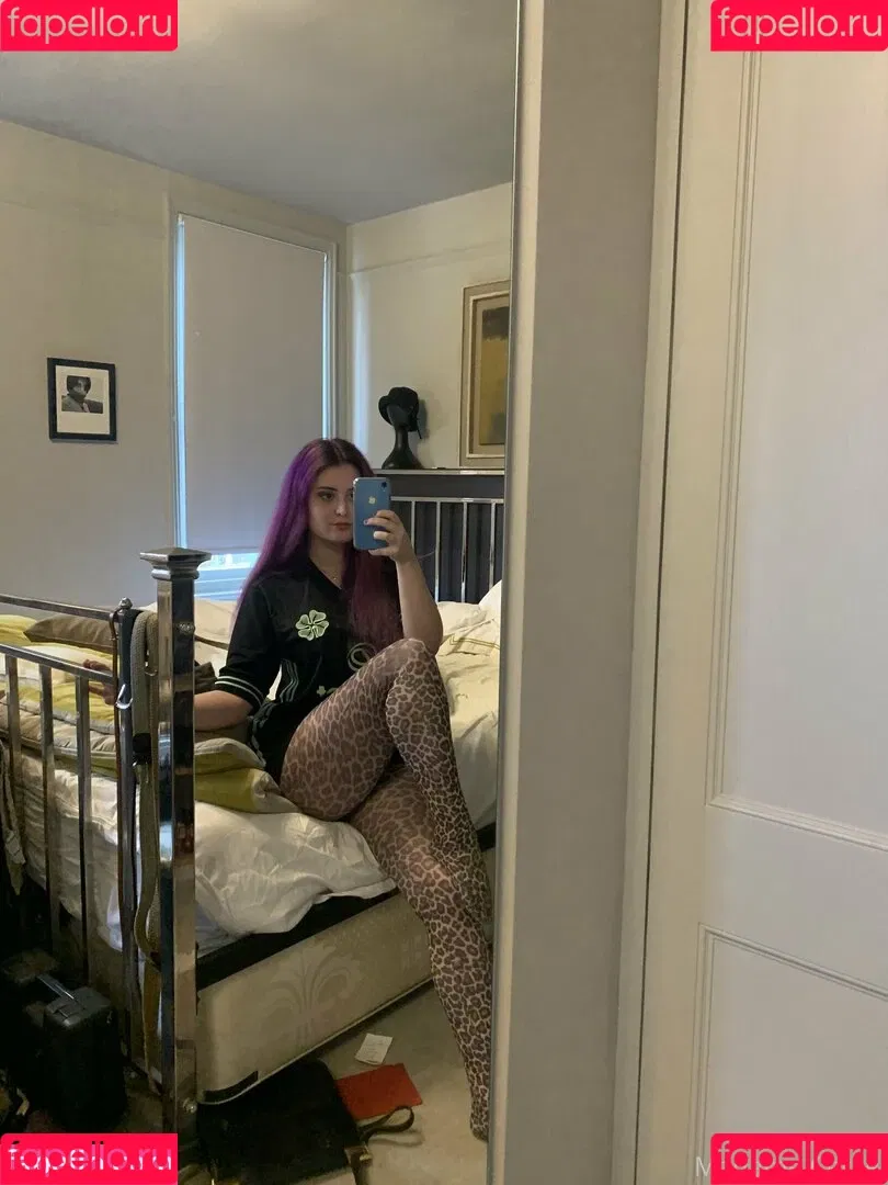 Madame Cersei Onlyfans Photo Gallery 