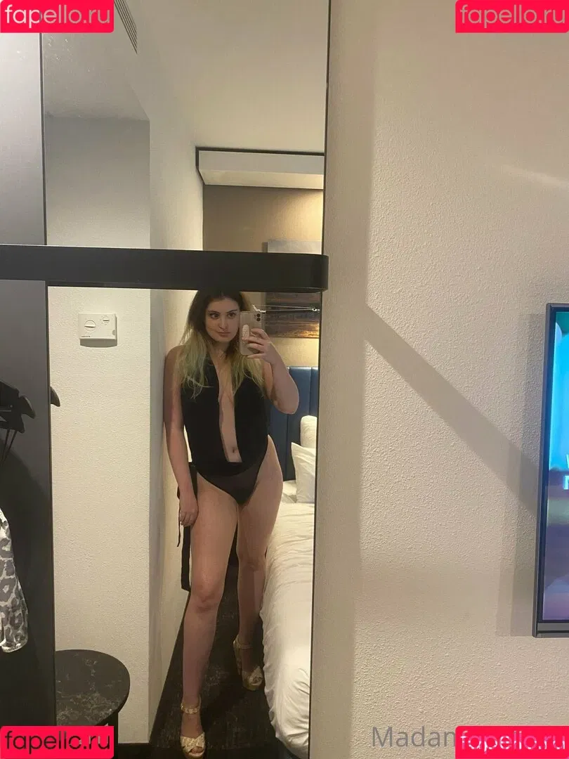 Madame Cersei Onlyfans Photo Gallery 