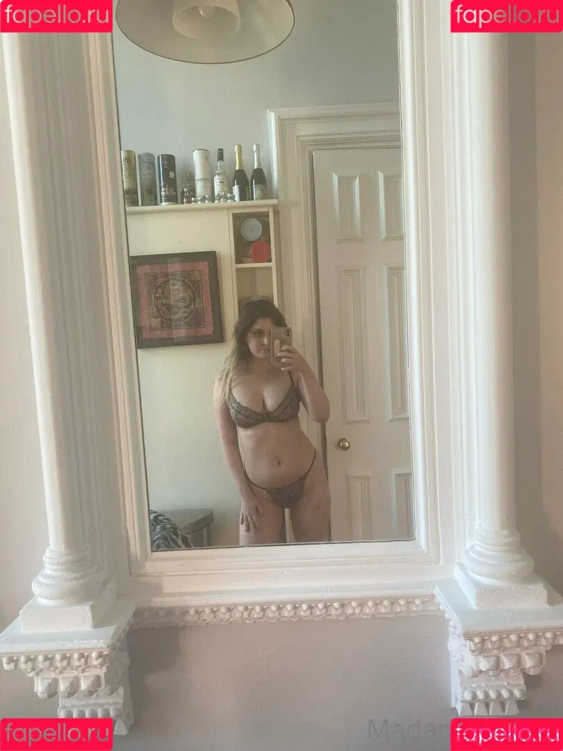Madame Cersei Onlyfans Photo Gallery 