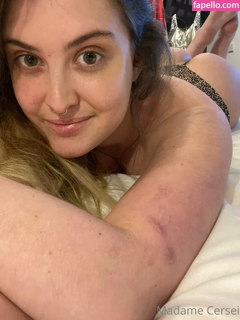 Madame Cersei Onlyfans Photo Gallery 