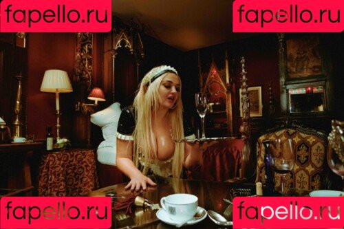 Lana Wolf Onlyfans Photo Gallery 