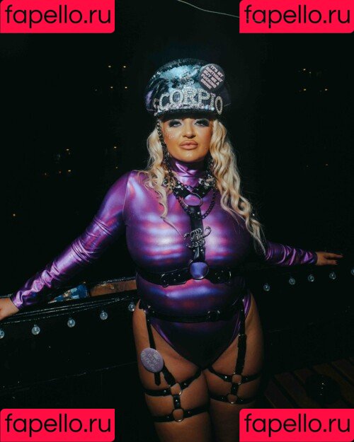 Lana Wolf Onlyfans Photo Gallery 