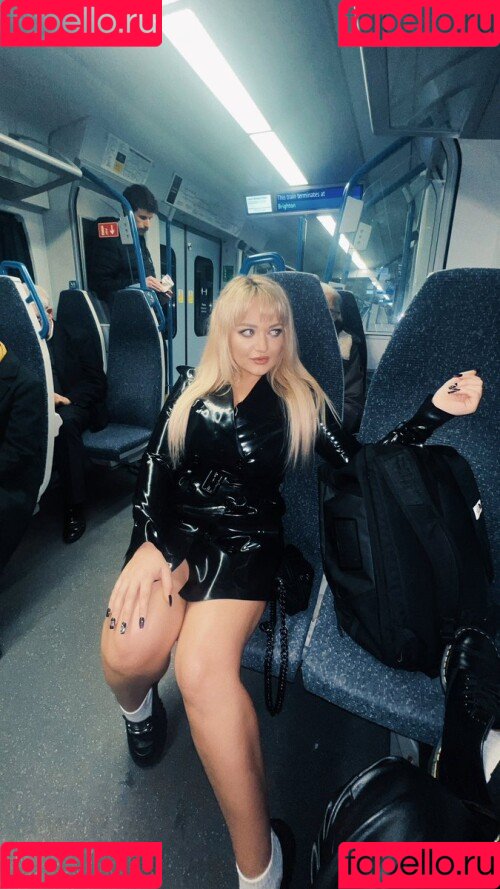 Lana Wolf Onlyfans Photo Gallery 