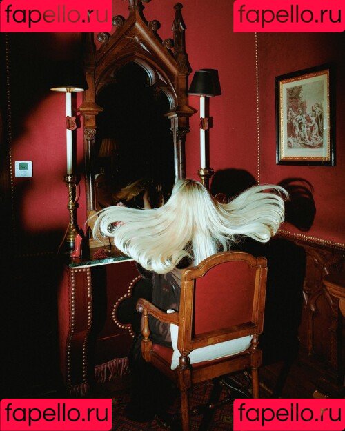 Lana Wolf Onlyfans Photo Gallery 