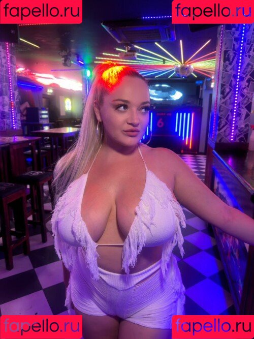 Lana Wolf Onlyfans Photo Gallery 