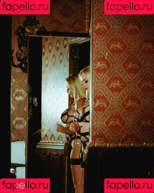 Lana Wolf Onlyfans Photo Gallery 