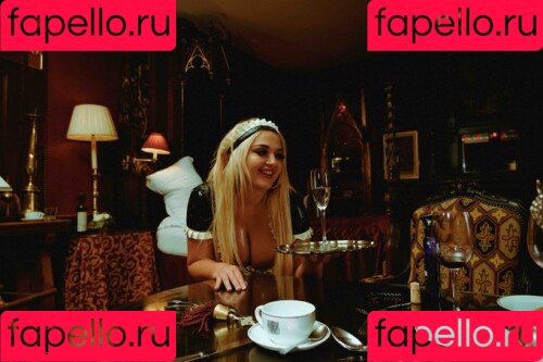 Lana Wolf Onlyfans Photo Gallery 