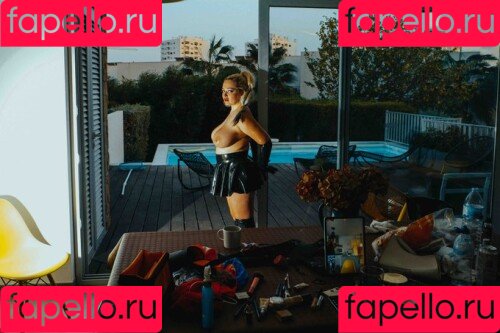 Lana Wolf Onlyfans Photo Gallery 