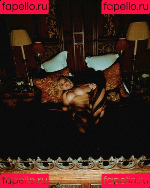 Lana Wolf Onlyfans Photo Gallery 