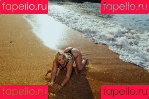 Lana Wolf Onlyfans Photo Gallery 