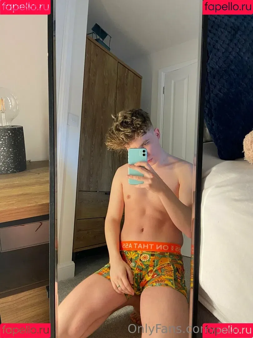 urghh Onlyfans Photo Gallery 