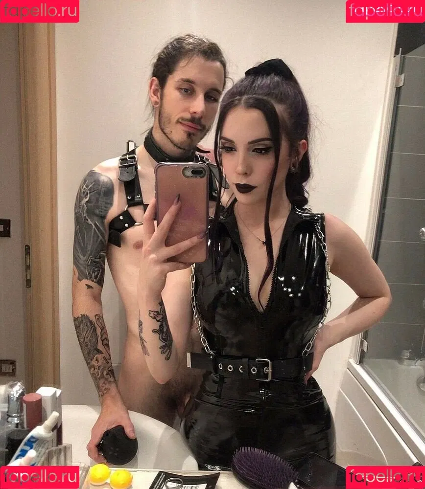Violette Onlyfans Photo Gallery 