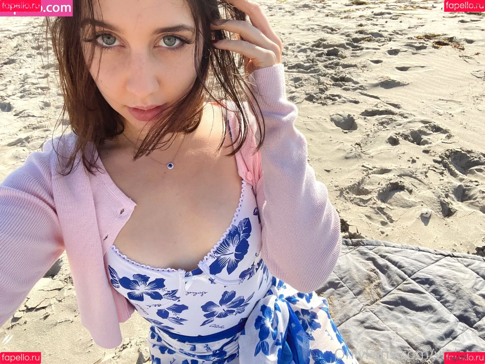 Violette Onlyfans Photo Gallery 