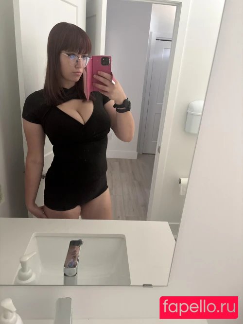 Larissa Mayer Nude Onlyfans Photo 17