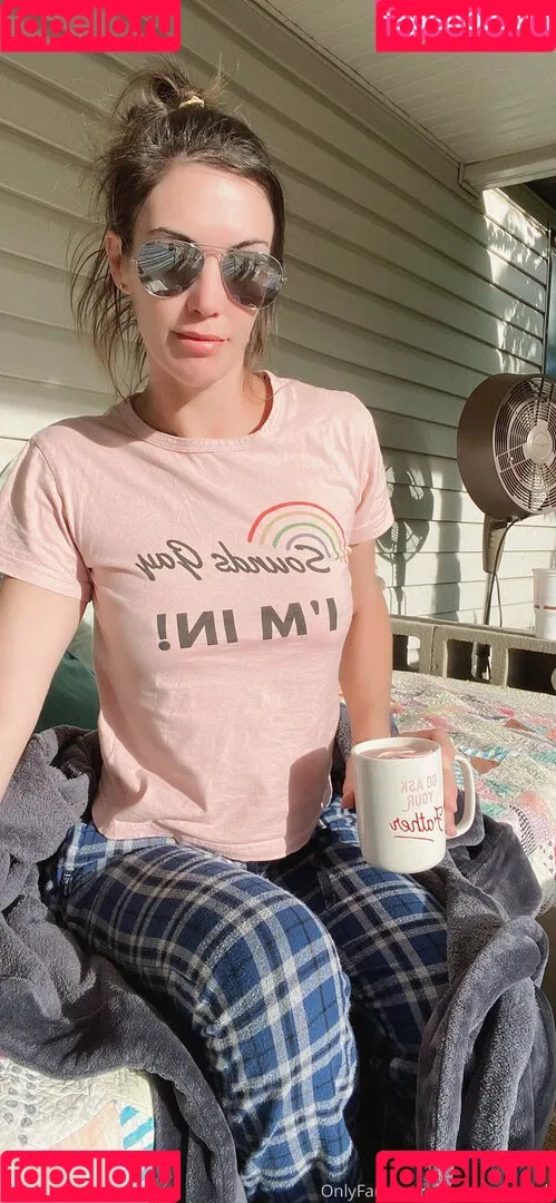 iamnotyoursub Onlyfans Photo Gallery 