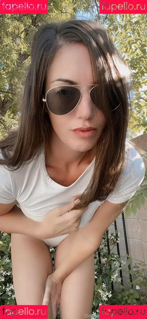 iamnotyoursub Onlyfans Photo Gallery 