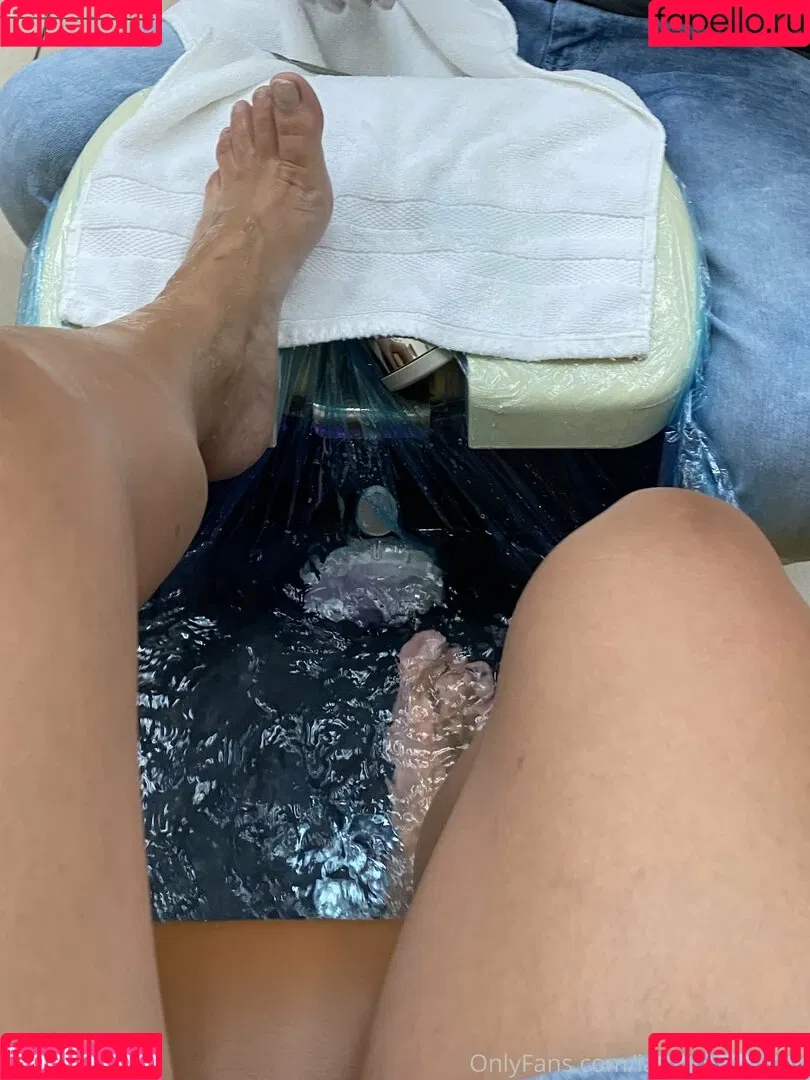 iamnotyoursub Onlyfans Photo Gallery 