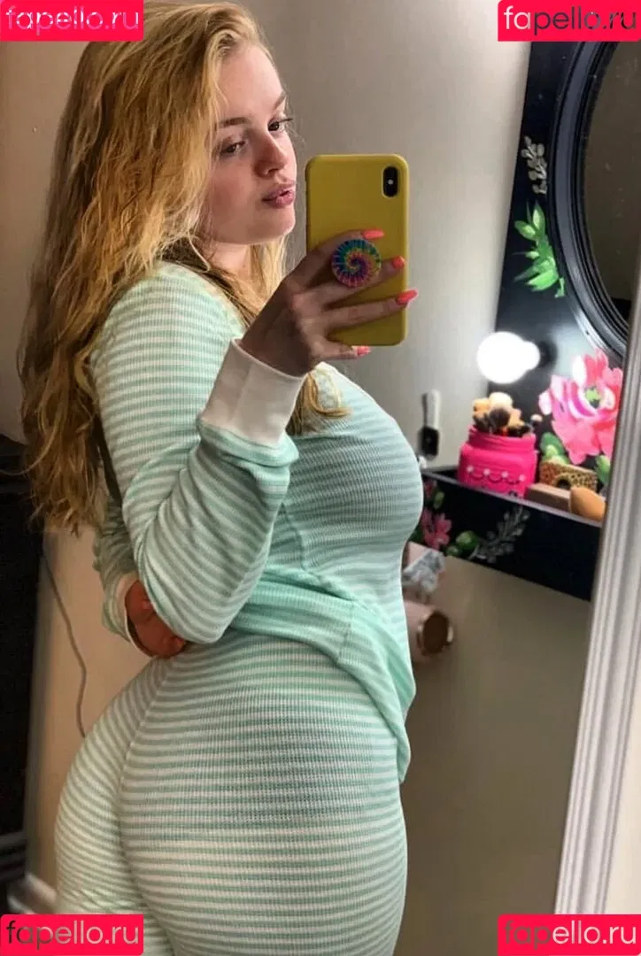 playwithtayyy Onlyfans Photo Gallery 