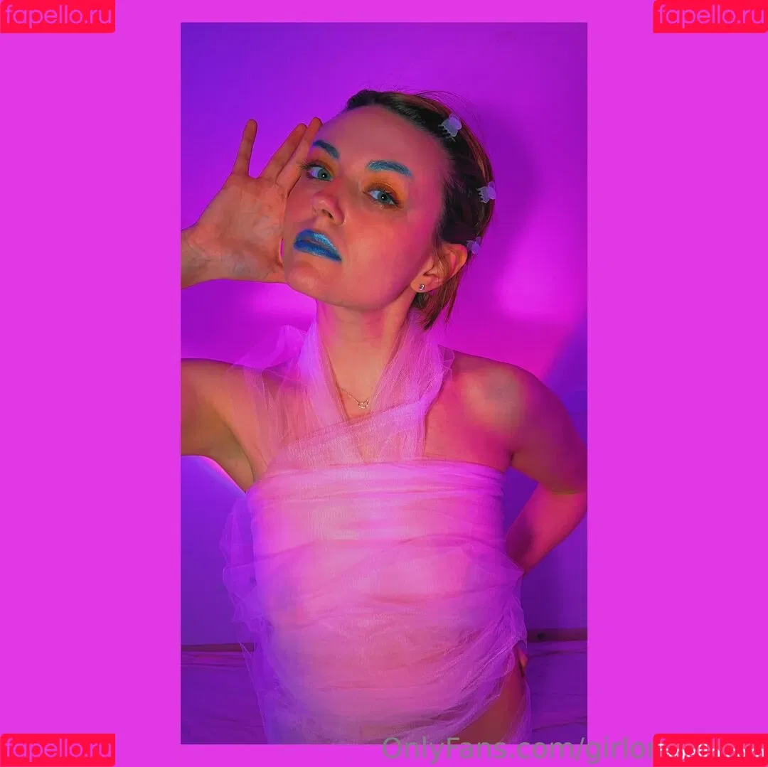 Girl On Cinema Onlyfans Photo Gallery 