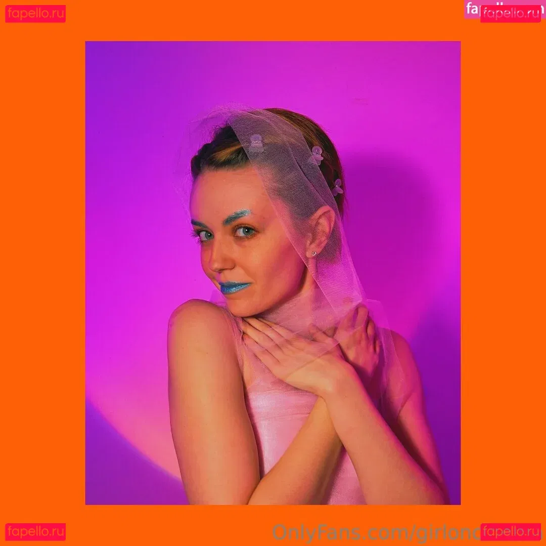 Girl On Cinema Onlyfans Photo Gallery 