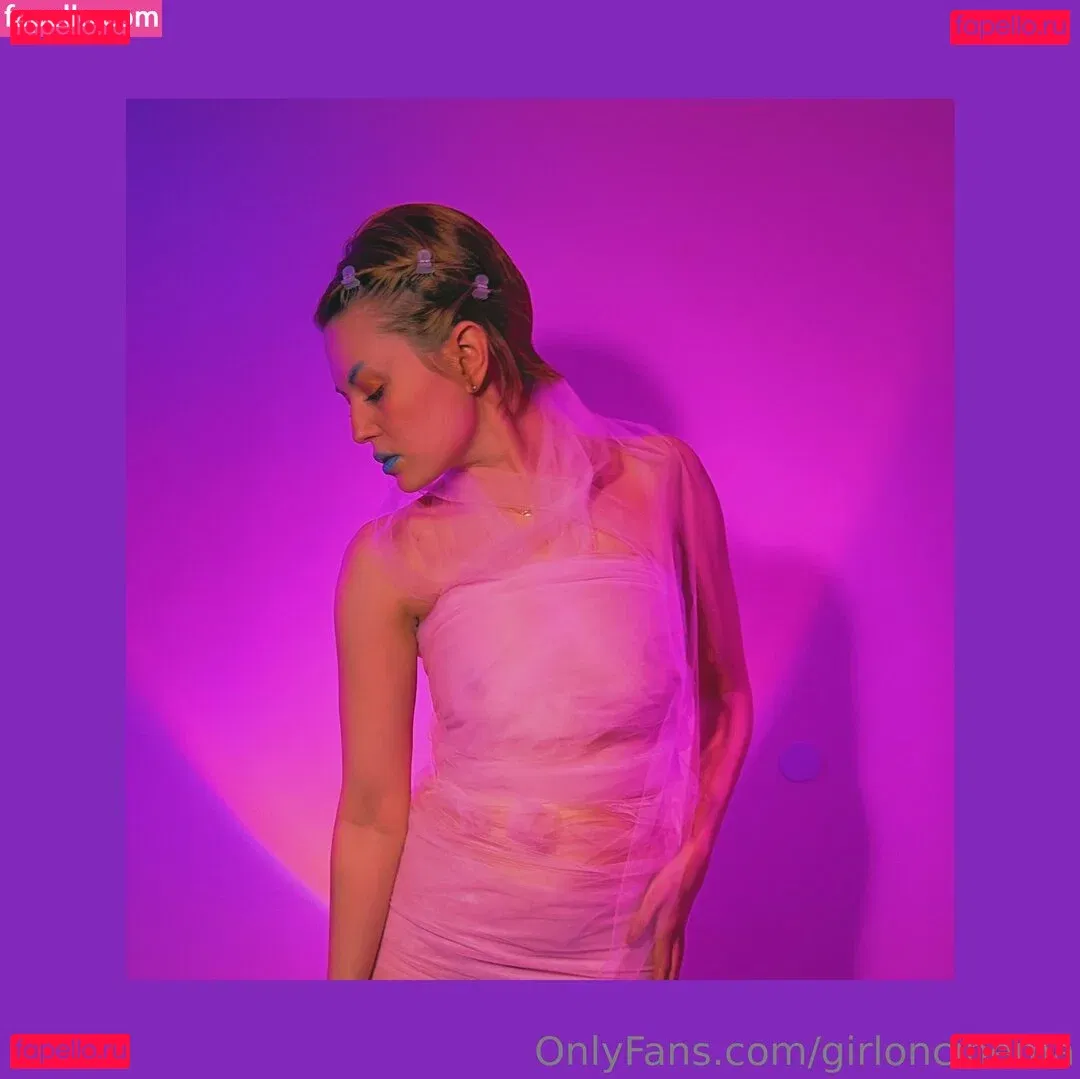 Girl On Cinema Onlyfans Photo Gallery 