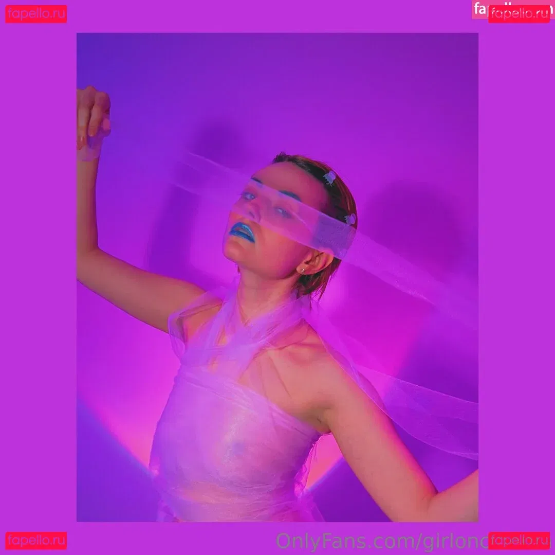 Girl On Cinema Onlyfans Photo Gallery 