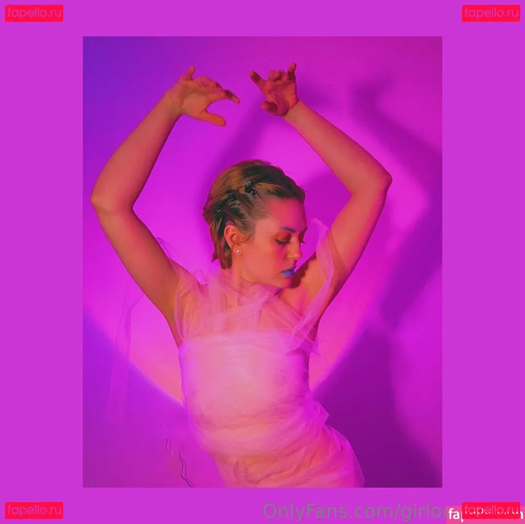 Girl On Cinema Onlyfans Photo Gallery 