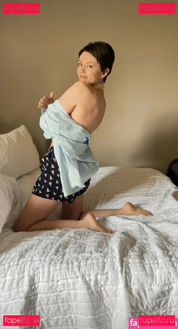 Girl On Cinema Onlyfans Photo Gallery 