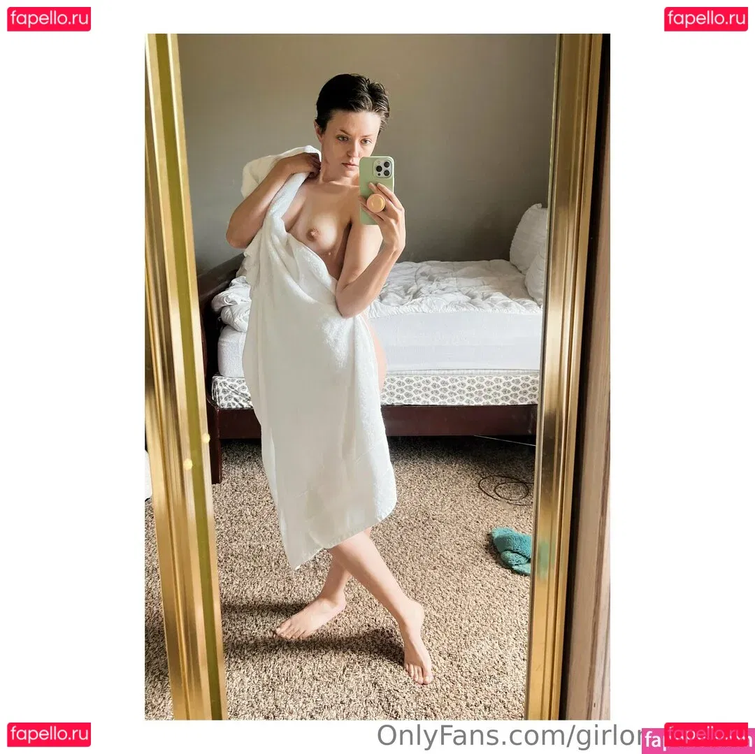 Girl On Cinema Onlyfans Photo Gallery 