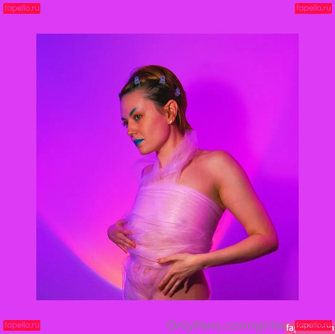 Girl On Cinema Onlyfans Photo Gallery 