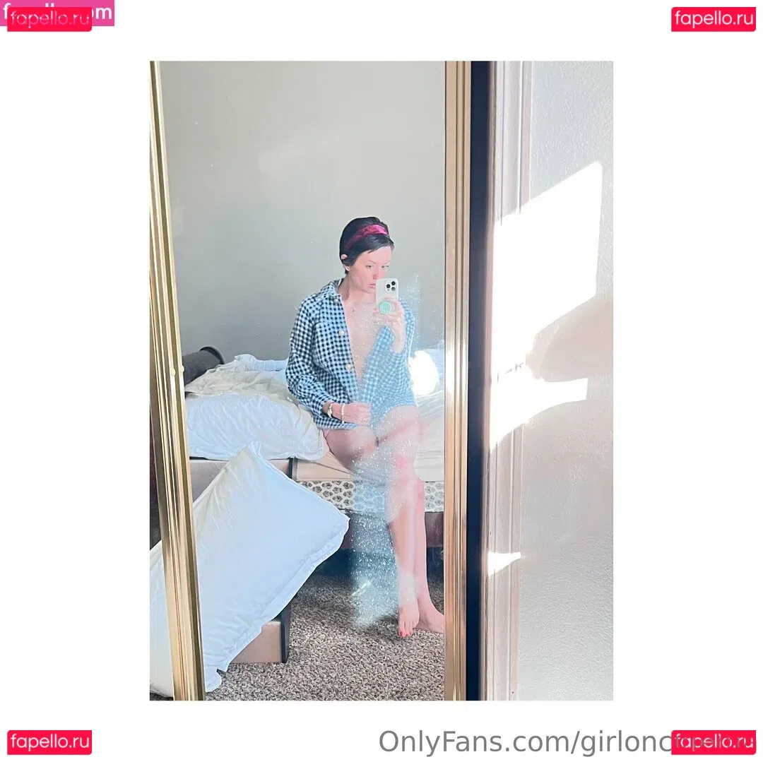 Girl On Cinema Onlyfans Photo Gallery 