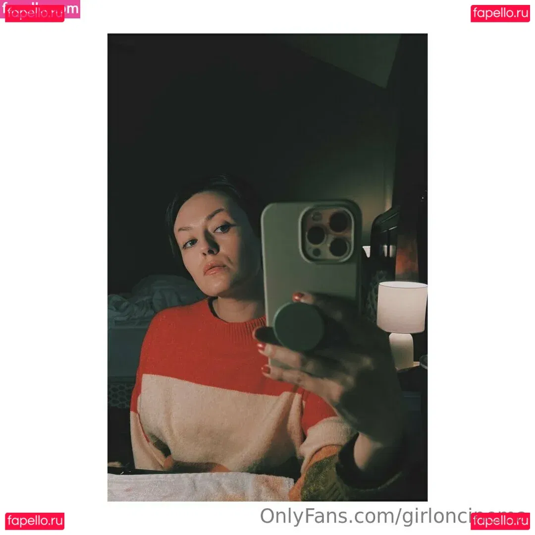 Girl On Cinema Onlyfans Photo Gallery 