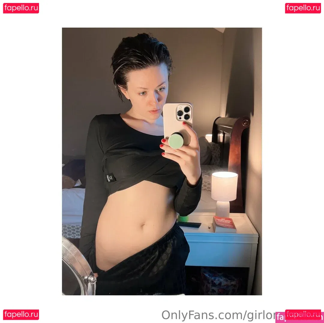 Girl On Cinema Onlyfans Photo Gallery 