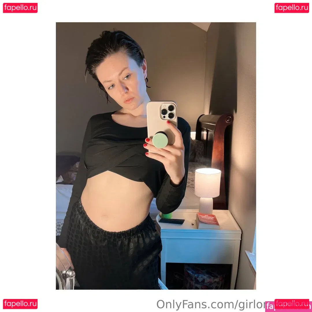 Girl On Cinema Onlyfans Photo Gallery 