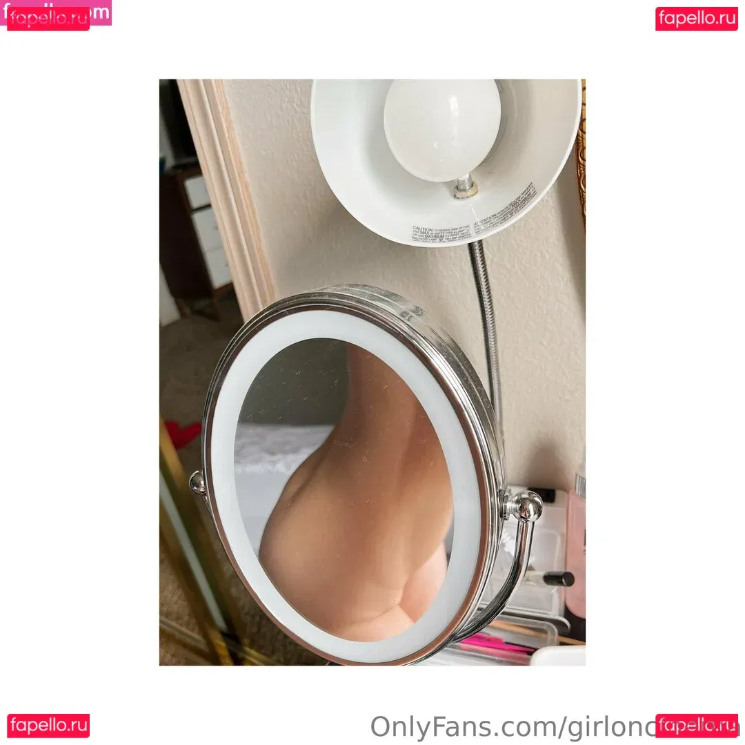 Girl On Cinema Onlyfans Photo Gallery 