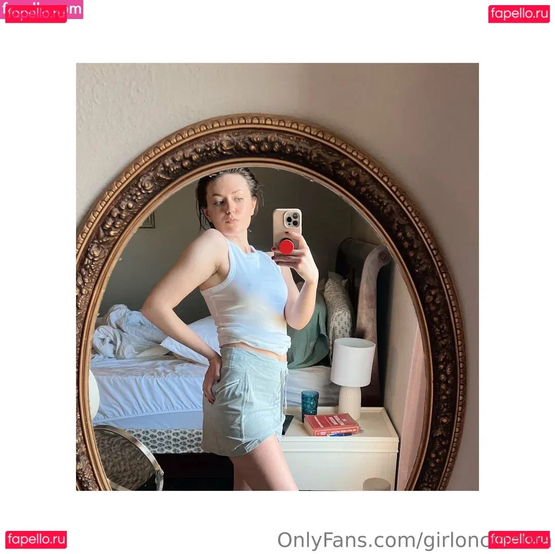 Girl On Cinema Onlyfans Photo Gallery 