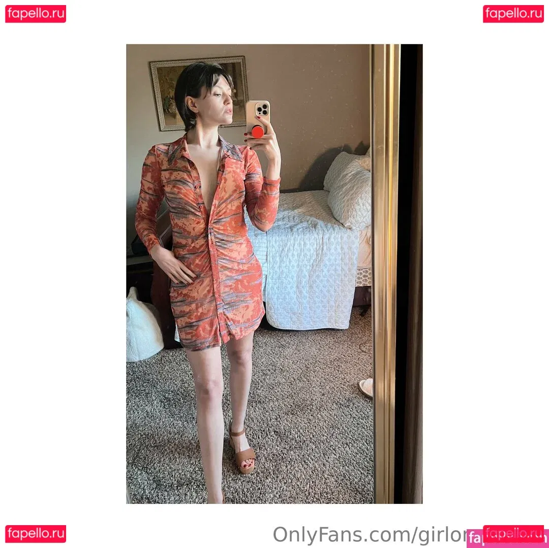 Girl On Cinema Onlyfans Photo Gallery 