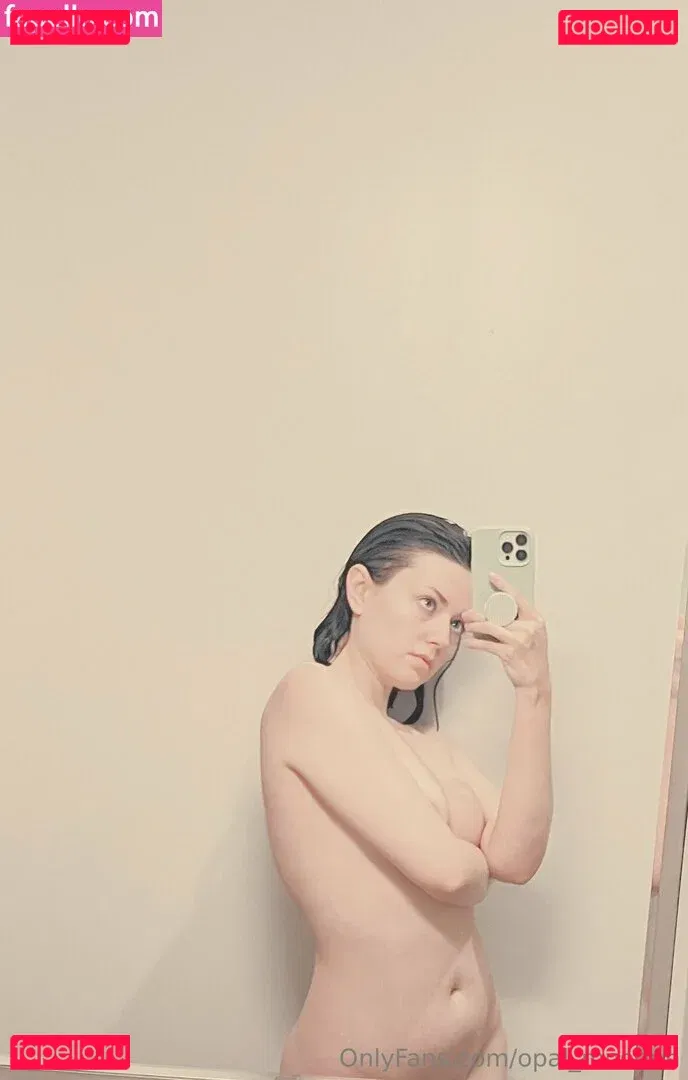 Girl On Cinema Onlyfans Photo Gallery 