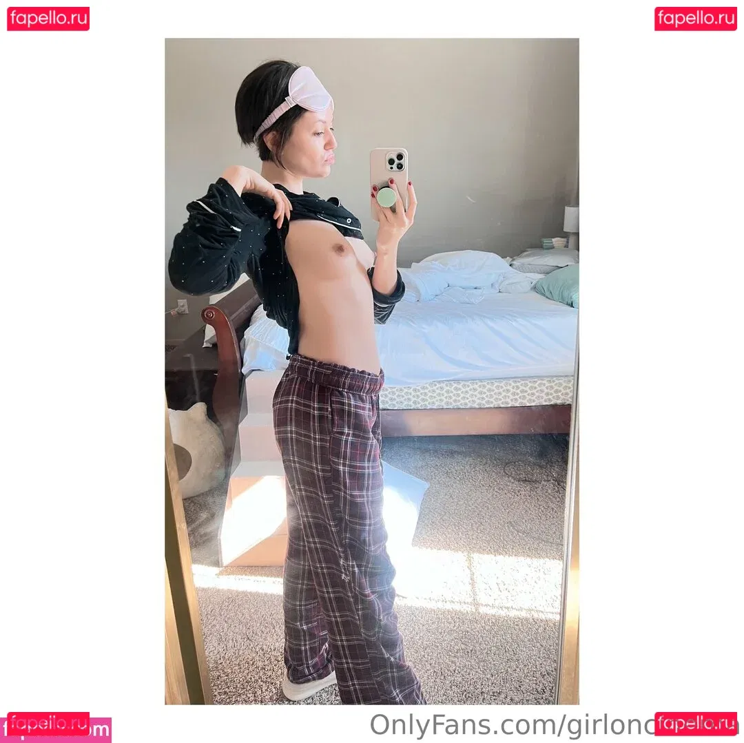 Girl On Cinema Onlyfans Photo Gallery 