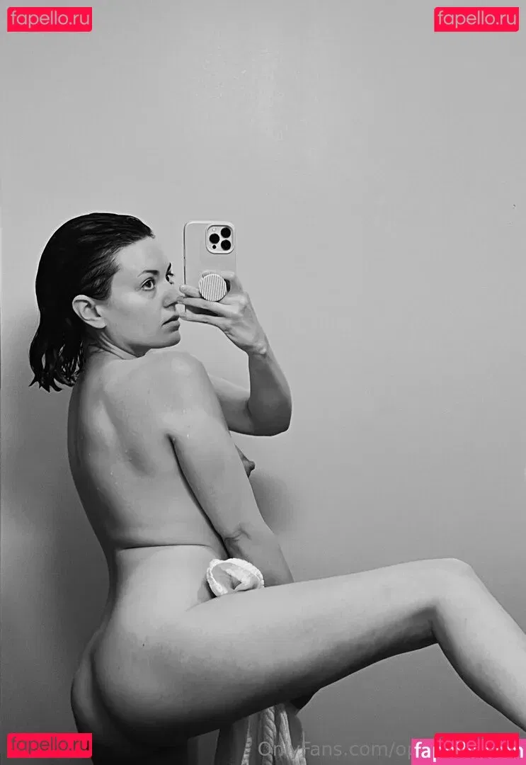 Girl On Cinema Onlyfans Photo Gallery 