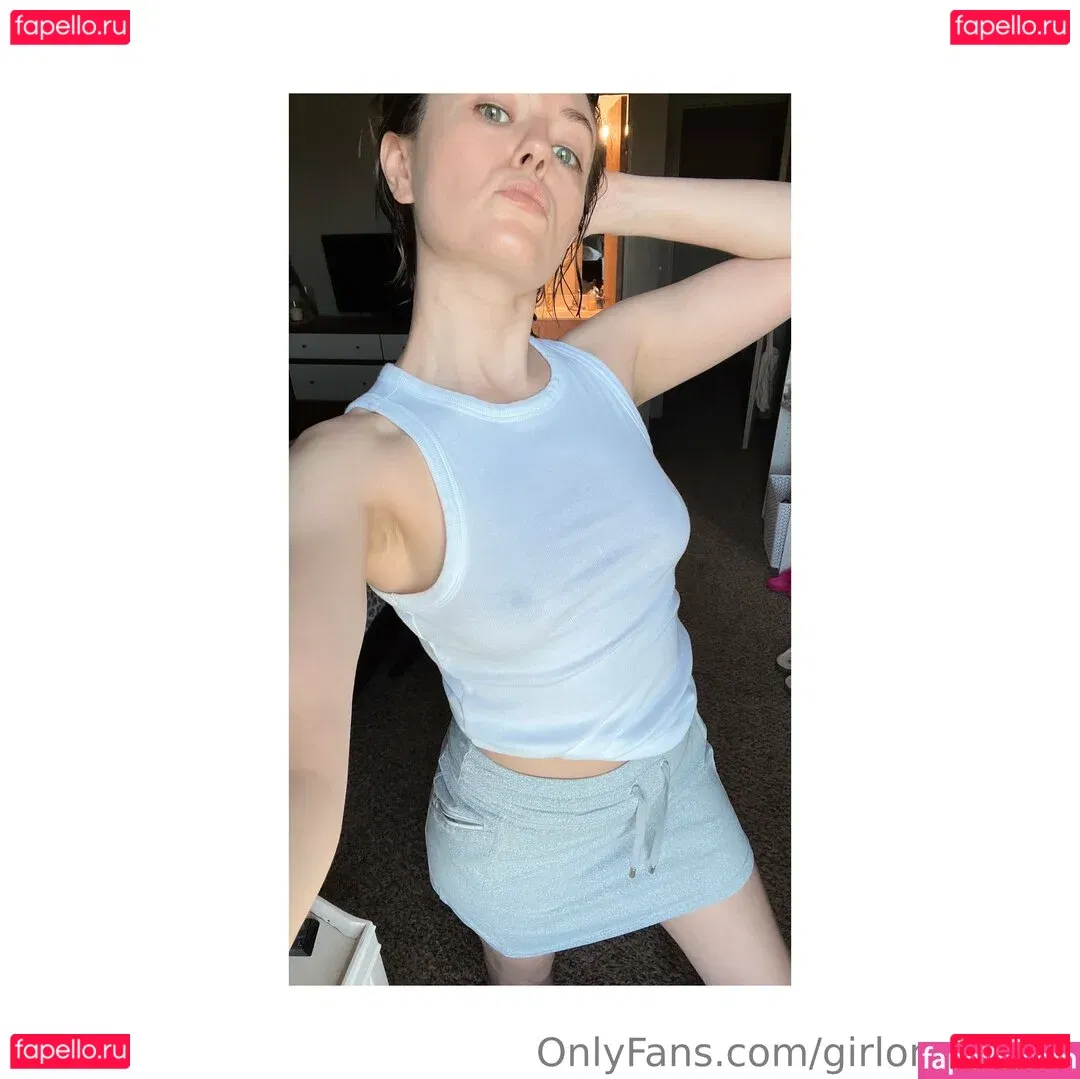 Girl On Cinema Onlyfans Photo Gallery 