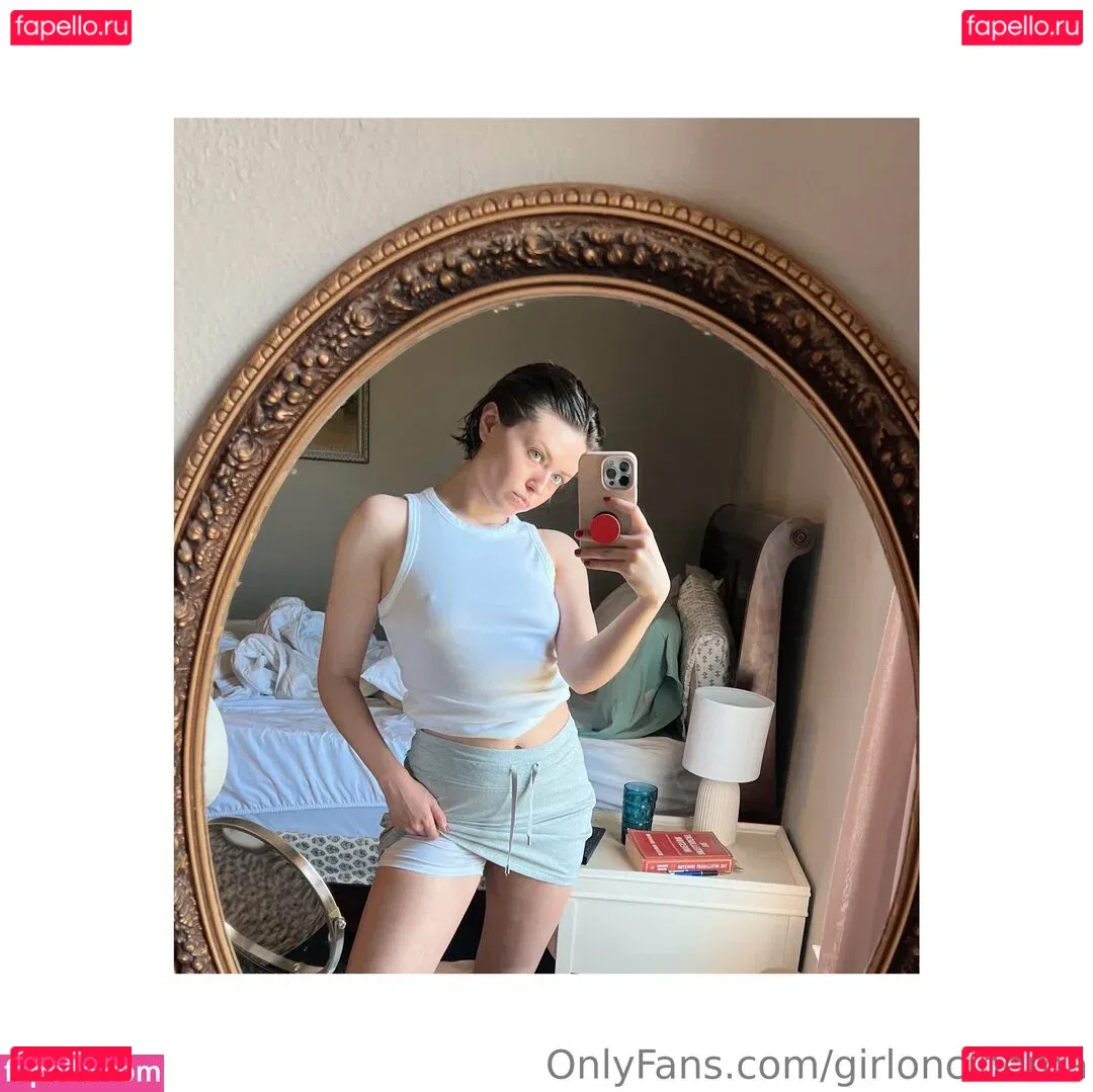 Girl On Cinema Onlyfans Photo Gallery 