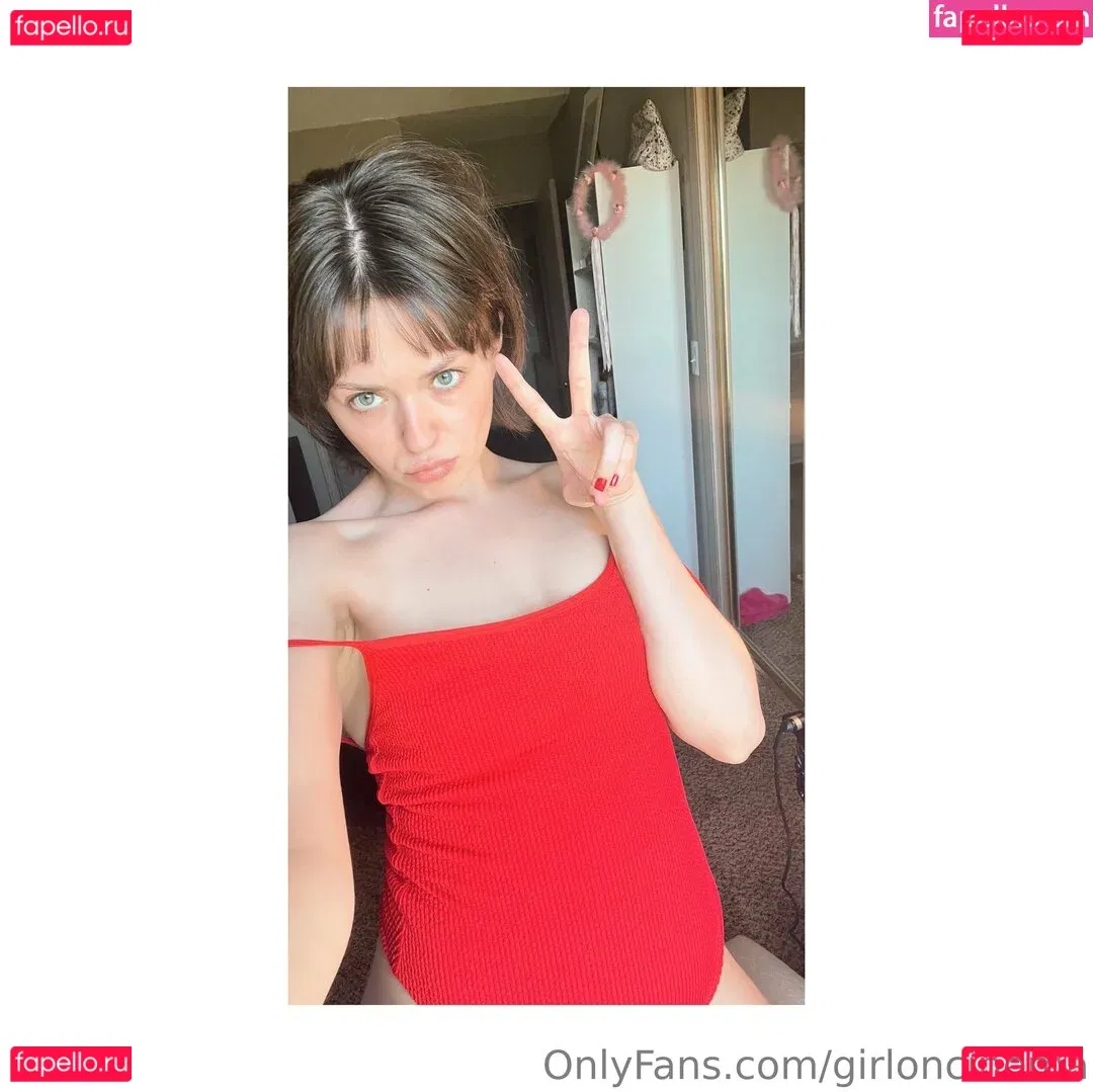 Girl On Cinema Onlyfans Photo Gallery 