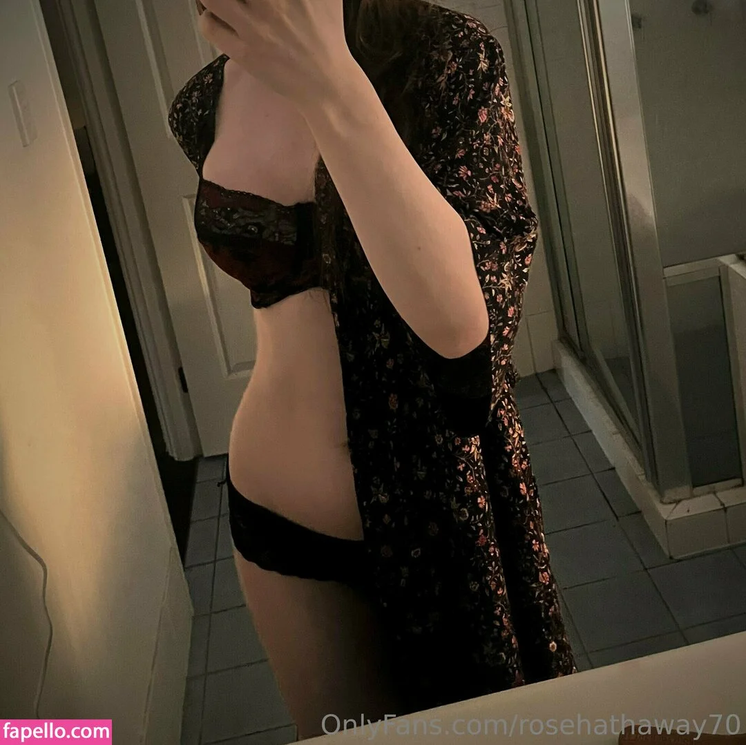 rosehathaway70 Onlyfans Photo Gallery 