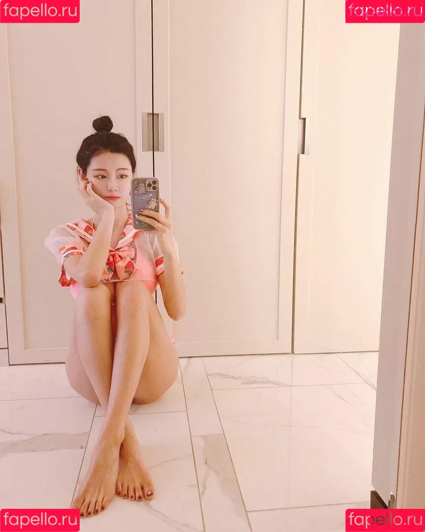Berry Onlyfans Photo Gallery 