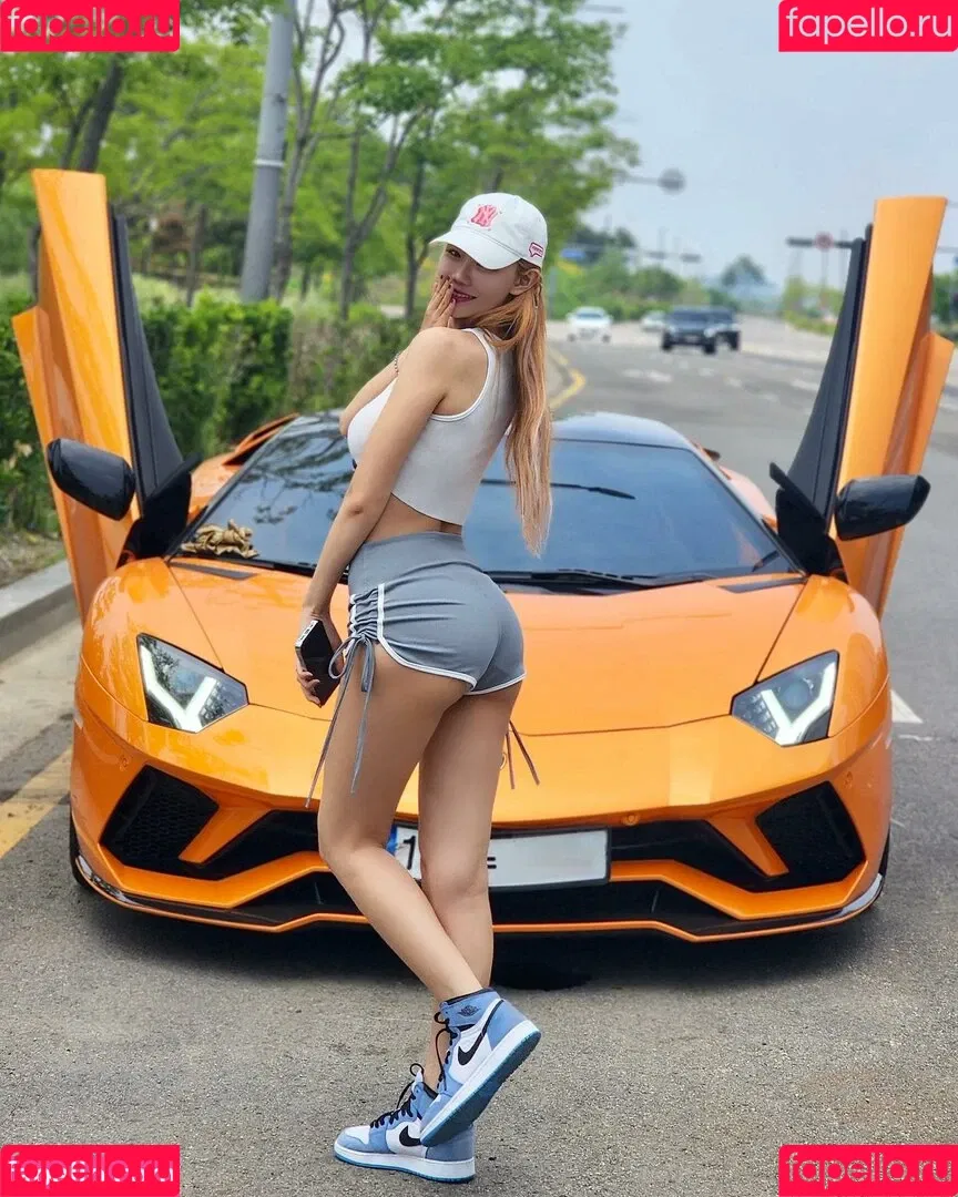 Berry Onlyfans Photo Gallery 